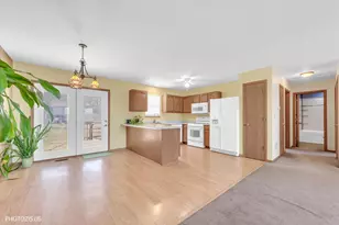 49 Marvin St, Fox Lake, IL 60020 - Photo 11