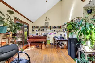 3947 Blackstone Ave, Gurnee, IL 60031 - Photo 7