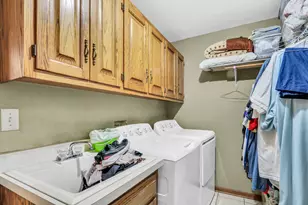 3947 Blackstone Ave, Gurnee, IL 60031 - Photo 13