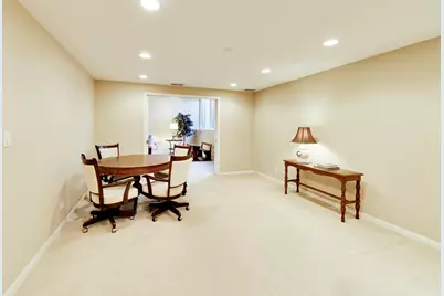 107 Briarwood Lane, Oak Brook, IL 60523 - Photo 31