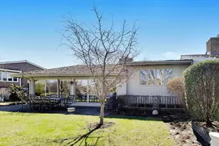 107 Briarwood Ln, Oak Brook, IL 60523 - Photo 43