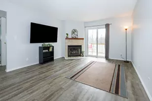 1010 Arlene Ct, Bloomington, IL 61701 - Photo 5