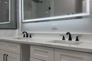 7428 N Rogers Ave, Chicago, IL 60626 - Photo 7