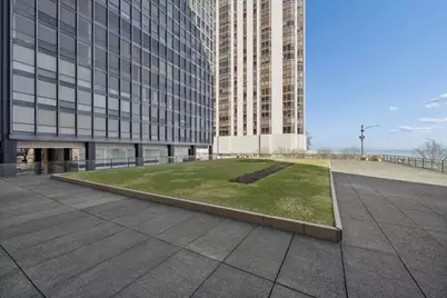 910 N Lake Shore Drive #1415, Chicago, IL 60611 - Photo 15