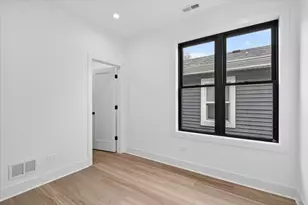5509 W Haddon Ave, Chicago, IL 60651 - Photo 19