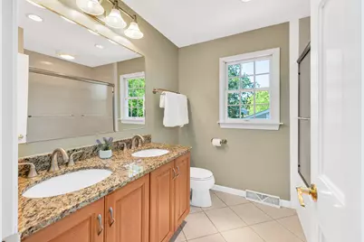 1378 Colonial Square, Wheaton, IL 60189 - Photo 15