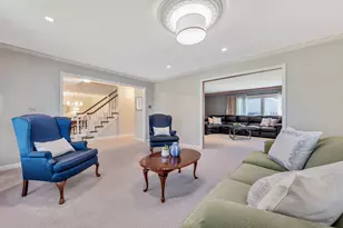 1378 Colonial Square, Wheaton, IL 60189 - Photo 5