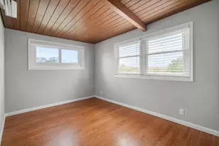 6N370 Maple Ave, Wood Dale, IL 60191 - Photo 9