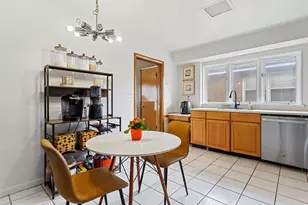 1629 E 92nd St, Chicago, IL 60617 - Photo 7