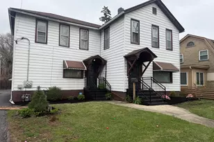 404 Sherman St, Joliet, IL 60433 - Photo 1