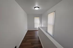 404 Sherman St, Joliet, IL 60433 - Photo 9