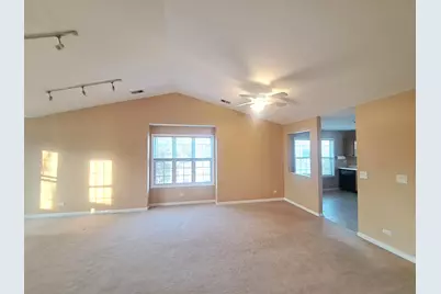 2940 Heatherwood Drive #2940, Schaumburg, IL 60194 - Photo 3