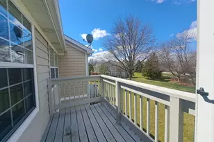 2940 Heatherwood Dr, Schaumburg, IL 60194 - Photo 15