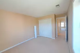 2940 Heatherwood Dr, Schaumburg, IL 60194 - Photo 13