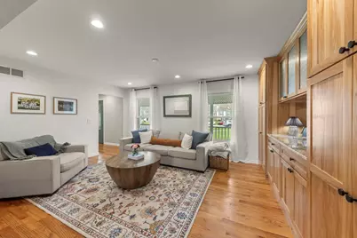 1552 Independence Court, Saint Charles, IL 60174 - Photo 5