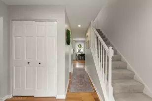 1552 Independence Ct, Saint Charles, IL 60174 - Photo 3