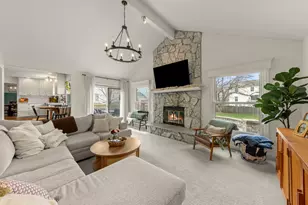 1552 Independence Ct, Saint Charles, IL 60174 - Photo 13