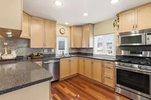 10033 Montrose Ave, Schiller Park, IL 60176 - Photo 7