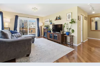 10033 Montrose Avenue, Schiller Park, IL 60176 - Photo 3