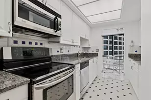 155 N Harbor Dr, Chicago, IL 60601 - Photo 9