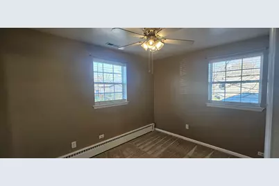1055 Kenmore Avenue, Aurora, IL 60505 - Photo 9