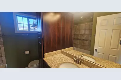 1055 Kenmore Avenue, Aurora, IL 60505 - Photo 11