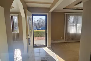 1055 Kenmore Ave, Aurora, IL 60505 - Photo 3