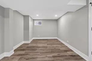 10533 S Whipple St, Chicago, IL 60655 - Photo 27