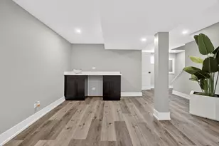 10533 S Whipple St, Chicago, IL 60655 - Photo 25