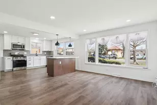 8630 S Indiana Ave, Chicago, IL 60619 - Photo 5