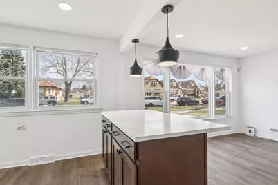 8630 S Michigan Avenue, Chicago, IL 60619 - Photo 9