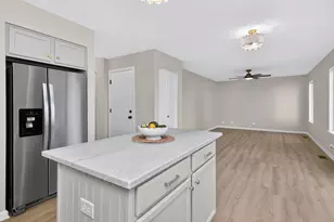 608 Hemmingsen St, Plano, IL 60545 - Photo 7