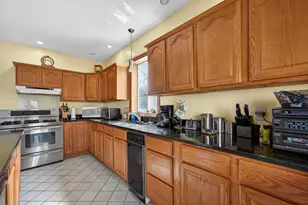 3914 N Mozart St, Chicago, IL 60618 - Photo 9