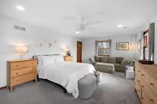 23 S Wildwood Dr, Prospect Heights, IL 60070 - Photo 9