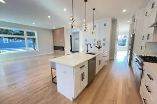 7301 N Oriole Ave, Chicago, IL 60631 - Photo 7