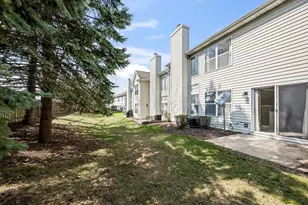 1165 Windham Ln, Elk Grove Village, IL 60007 - Photo 17