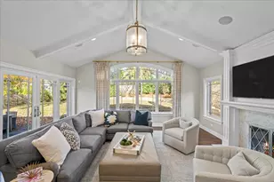 1255 Forest Glen Dr N, Winnetka, IL 60093 - Photo 3