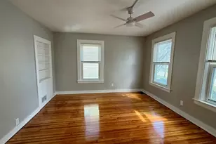 609 1st St, Libertyville, IL 60048 - Photo 13