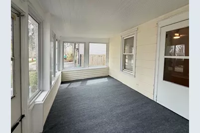 609 1st Street #1, Libertyville, IL 60048 - Photo 3