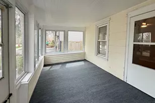 609 1st St, Libertyville, IL 60048 - Photo 3