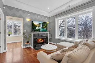 3435 W Sunnyside Ave, Chicago, IL 60625 - Photo 3