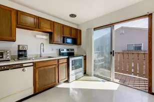 238 Nantucket Harbor, Schaumburg, IL 60193 - Photo 5