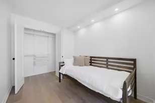 1560 N Sandburg Terrace, Chicago, IL 60610 - Photo 21