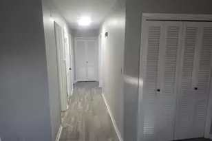 1505 W Ash Ave, Decatur, IL 62526 - Photo 17