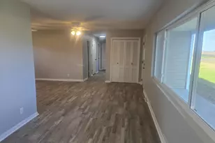 1505 W Ash Ave, Decatur, IL 62526 - Photo 7