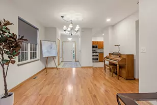 1280 Brookdale Dr, Carpentersville, IL 60110 - Photo 7