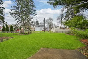 955 Ford Ave, Elgin, IL 60120 - Photo 21