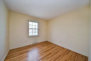 955 Ford Ave, Elgin, IL 60120 - Photo 19