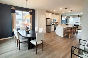 2222 Lake Shore Dr, Schaumburg, IL 60173 - Photo 13