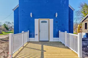 130 W Scott St, Seneca, IL 61360 - Photo 3